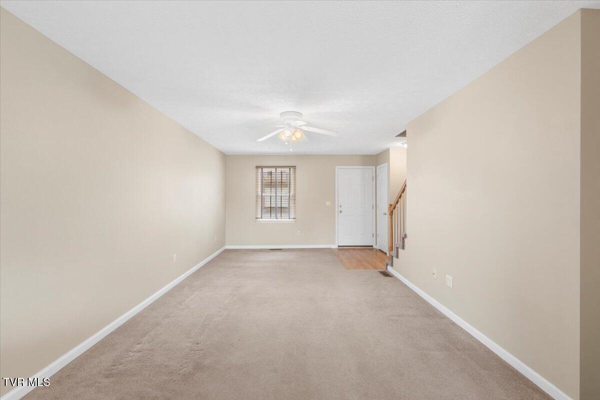 529 Beaverview Drive Bristol, VA 24201 - Photo 12 of 30 16-128A5414