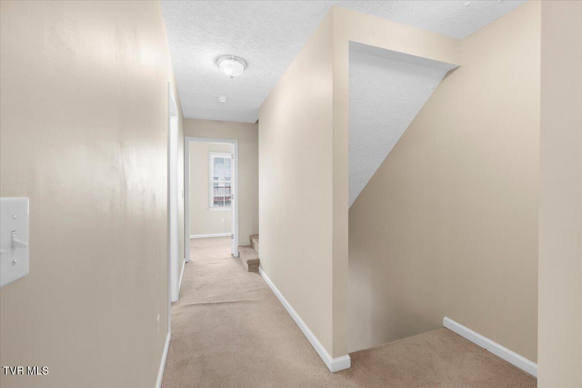 529 Beaverview Drive Bristol, VA 24201 - Photo 14 of 30 18-128A5425