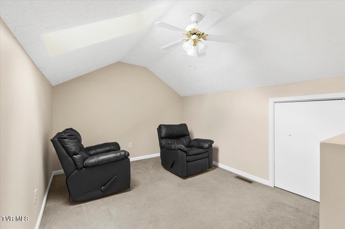 529 Beaverview Drive Bristol, VA 24201 - Photo 23 of 30 27-128A5455