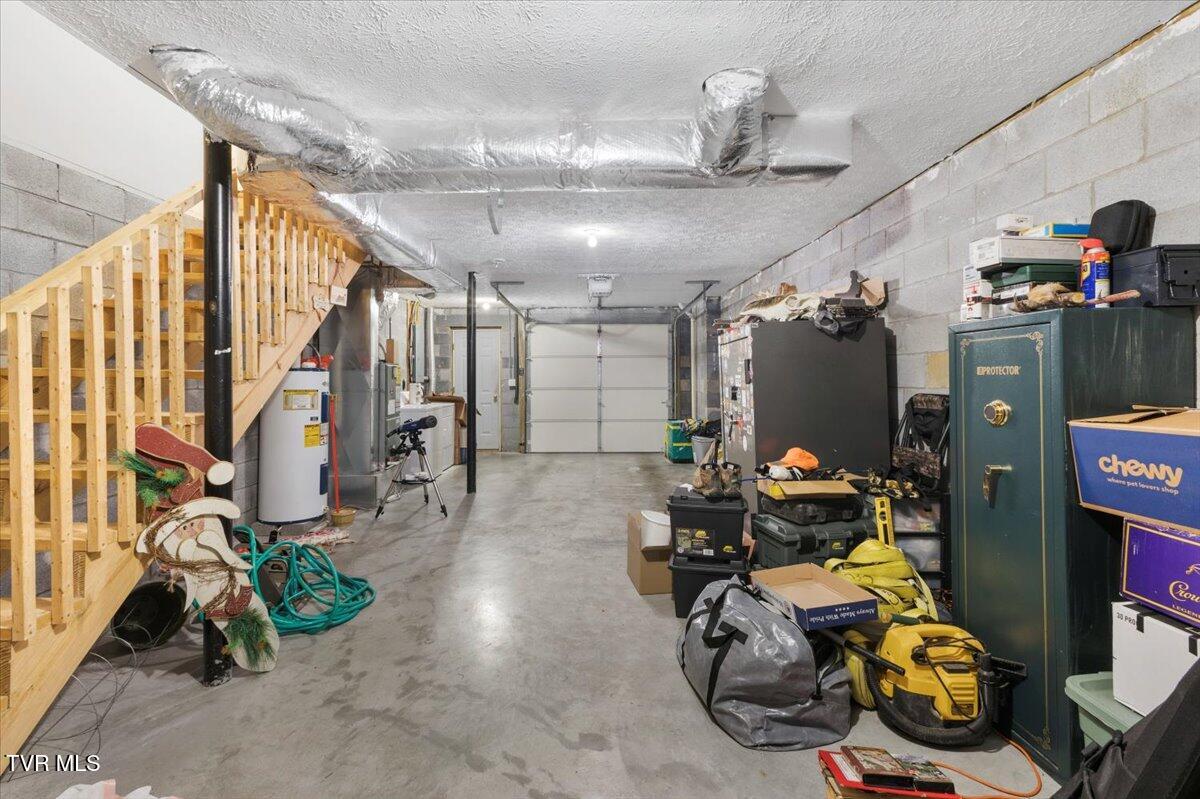 529 Beaverview Drive Bristol, VA 24201 - Photo 27 of 30 31-128A5378