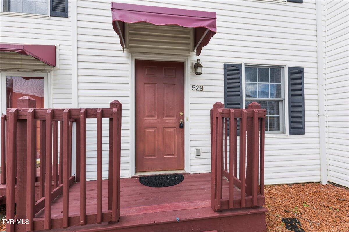 529 Beaverview Drive Bristol, VA 24201 - Photo 3 of 30 06-128A5458