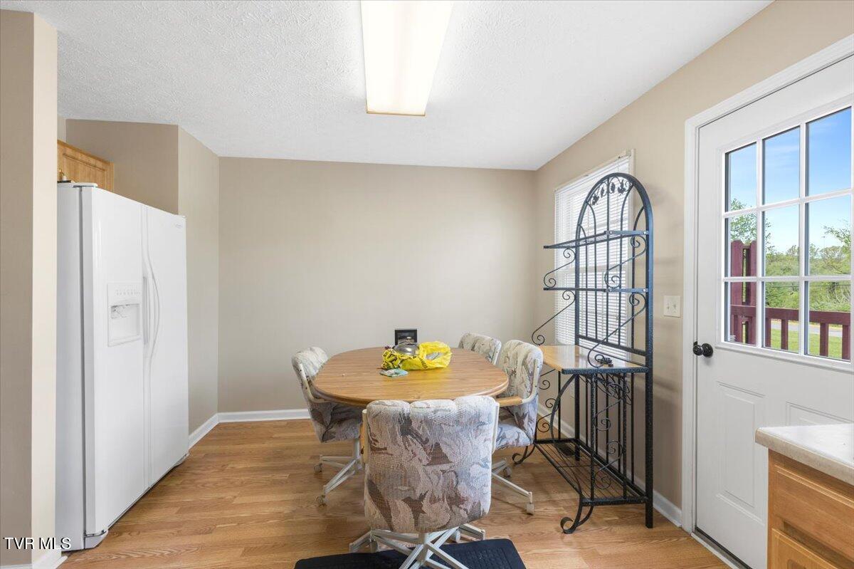 529 Beaverview Drive Bristol, VA 24201 - Photo 10 of 30 14-128A5404