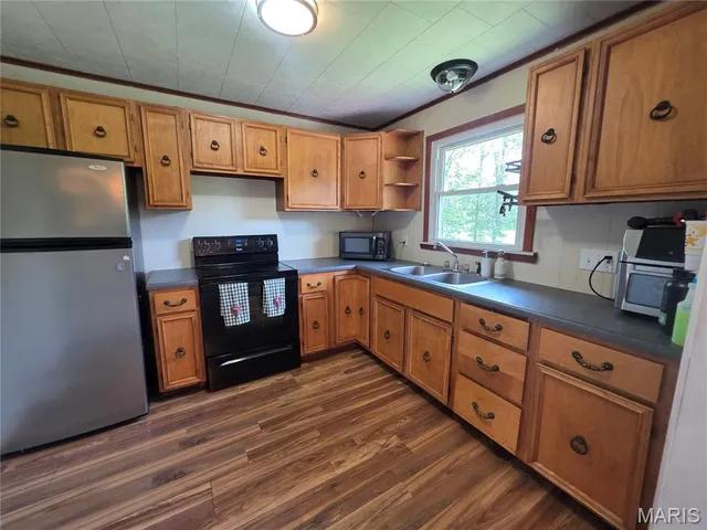 $180,000 | 18835 Mary Jane Lane, Carlyle, IL 62231