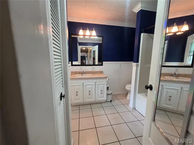 $180,000 | 18835 Mary Jane Lane, Carlyle, IL 62231