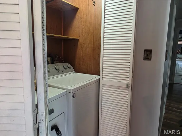 $180,000 | 18835 Mary Jane Lane, Carlyle, IL 62231