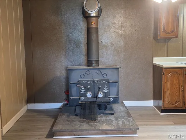 $180,000 | 18835 Mary Jane Lane, Carlyle, IL 62231