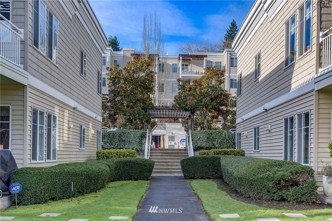 17426 Bothell Way Northeast, Unit A402 Bothell, WA 98011 - Photo 29 of 29 a front view of a house with garden