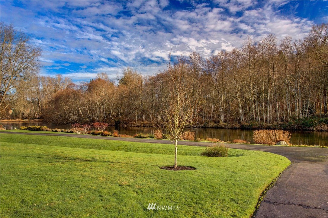 17426 Bothell Way Northeast, Unit A402 Bothell, WA 98011 - Photo 4 of 29 a view of a park