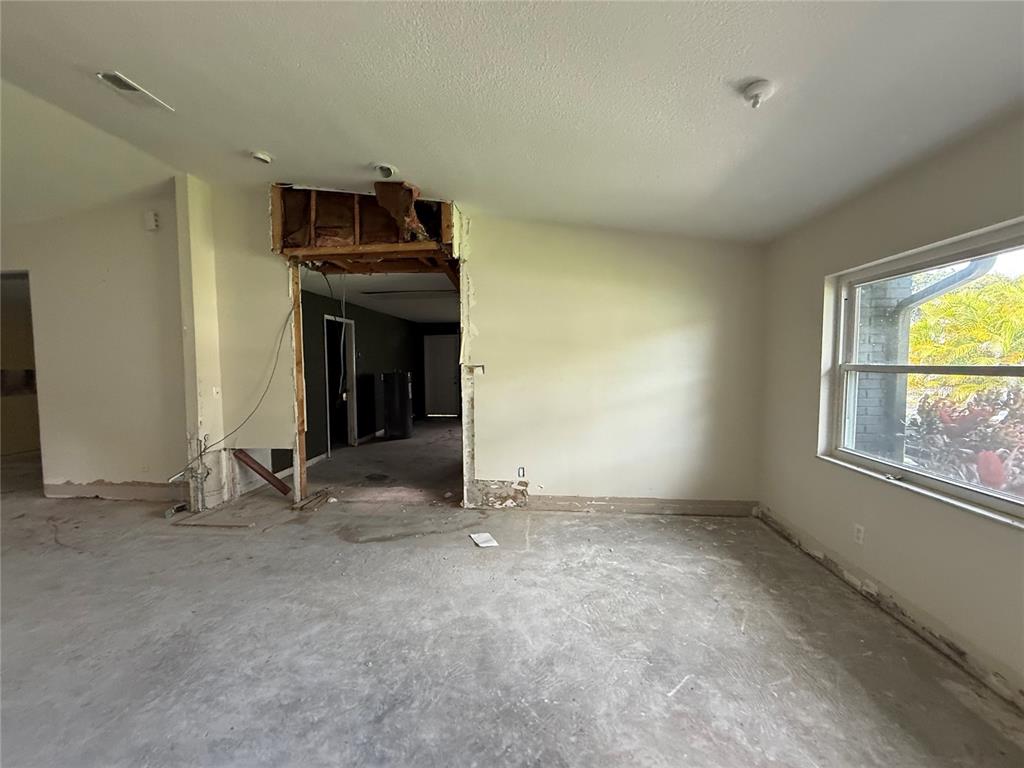 1104 Timor Avenue Orlando, FL 32804 - Photo 3 of 18