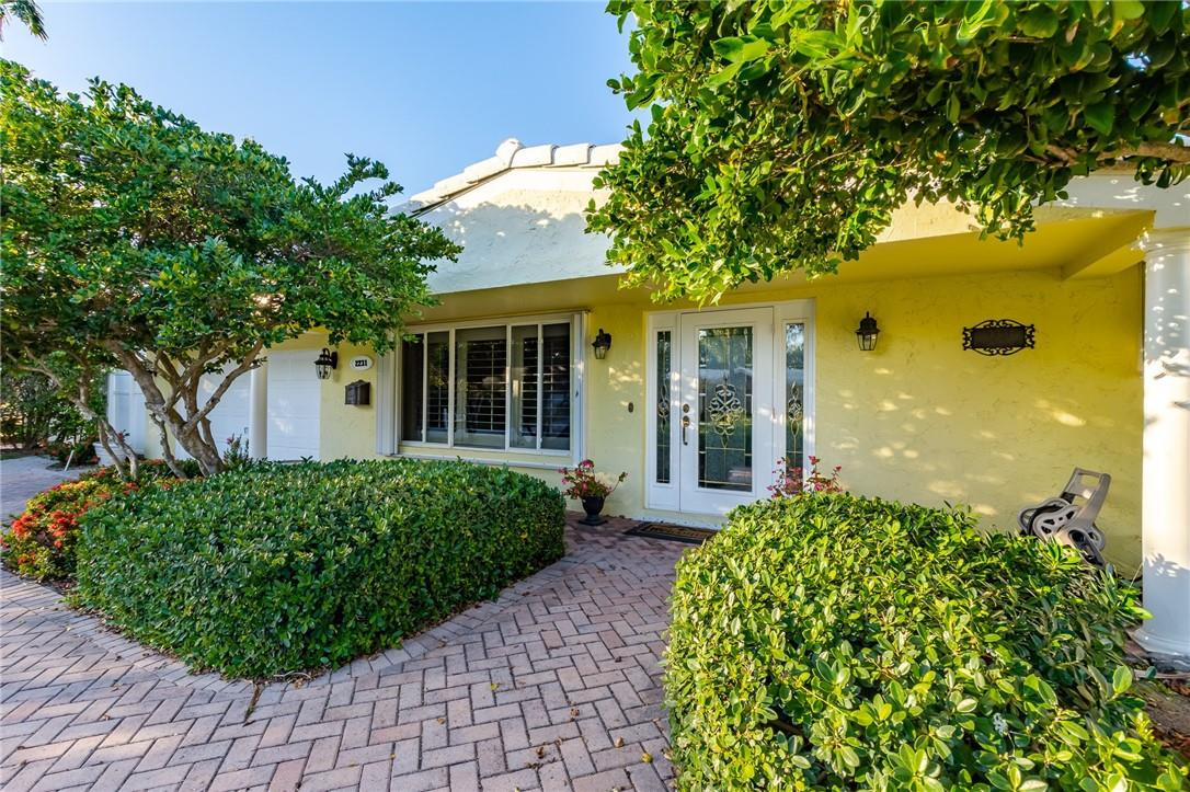 2231 Northeast 43rd Street Lighthouse Point, FL 33064 - Photo 1 of 20 EXTERIOR FRONT