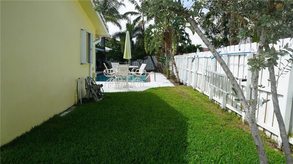 2231 Northeast 43rd Street Lighthouse Point, FL 33064 - Photo 19 of 20 BACKYARD