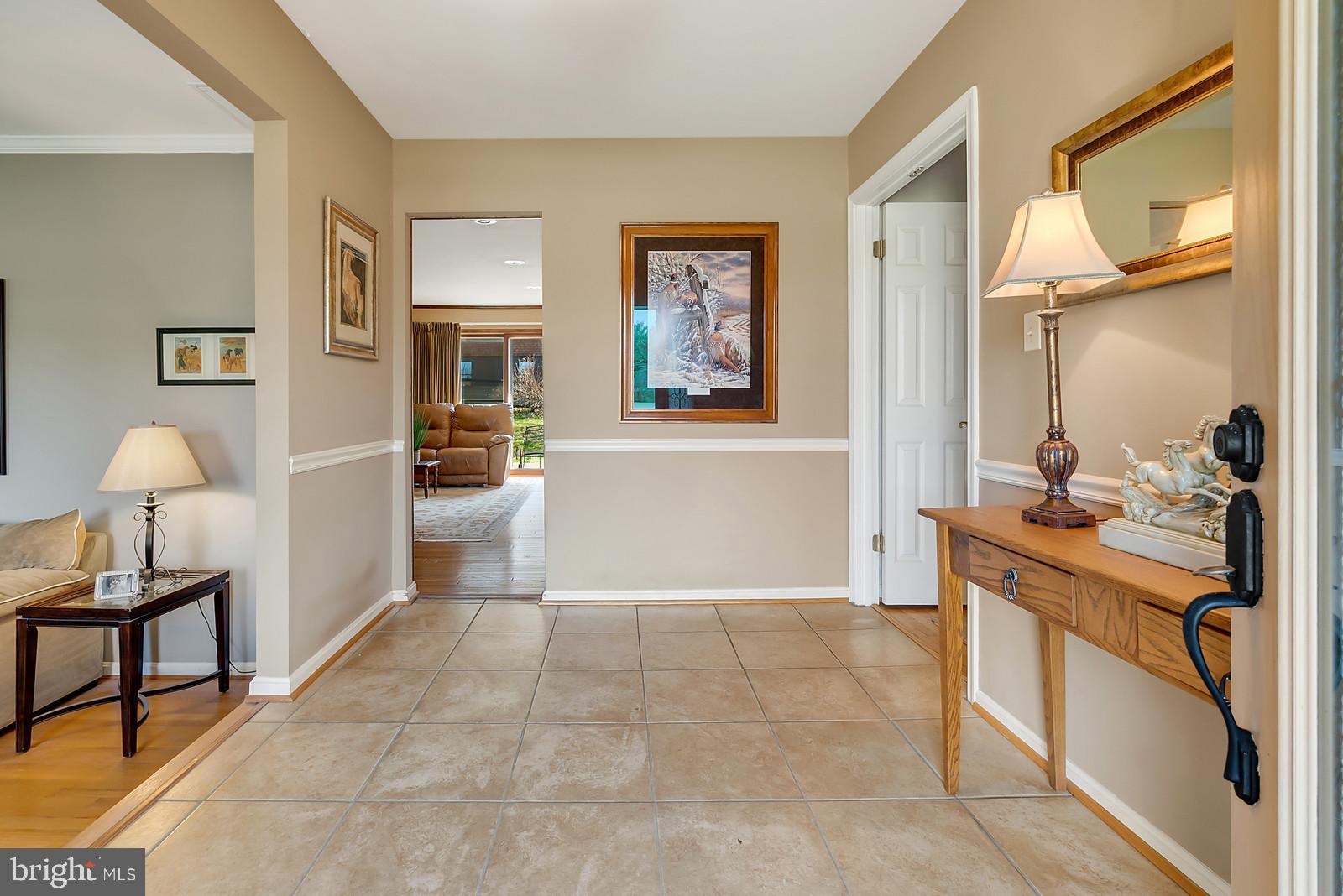 6087 Georgetown Road Broad Run, VA 20137 - Photo 9 of 61 foyer