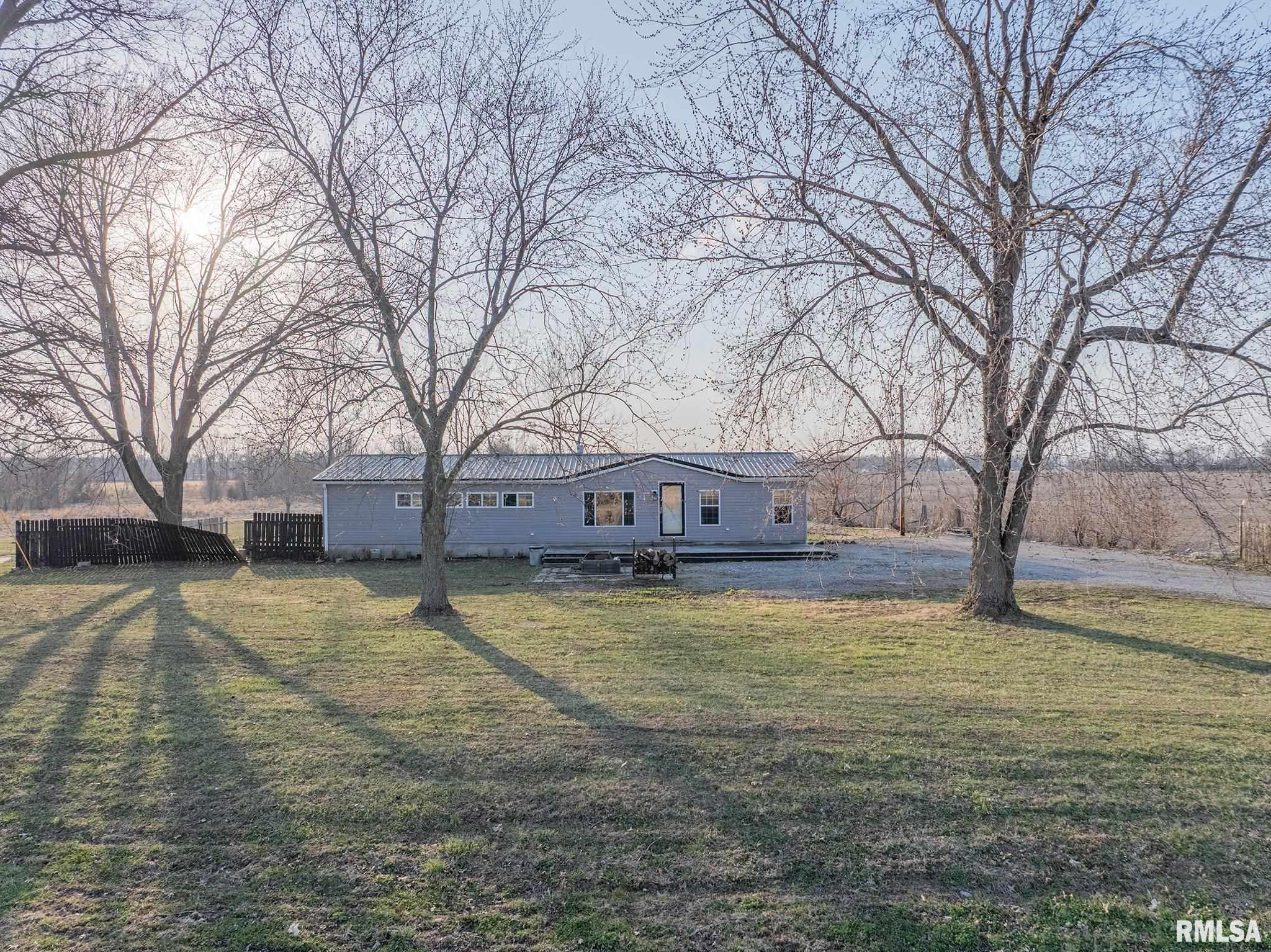 1987 Charleston Road Salem, IL 62881 - Photo 1 of 39