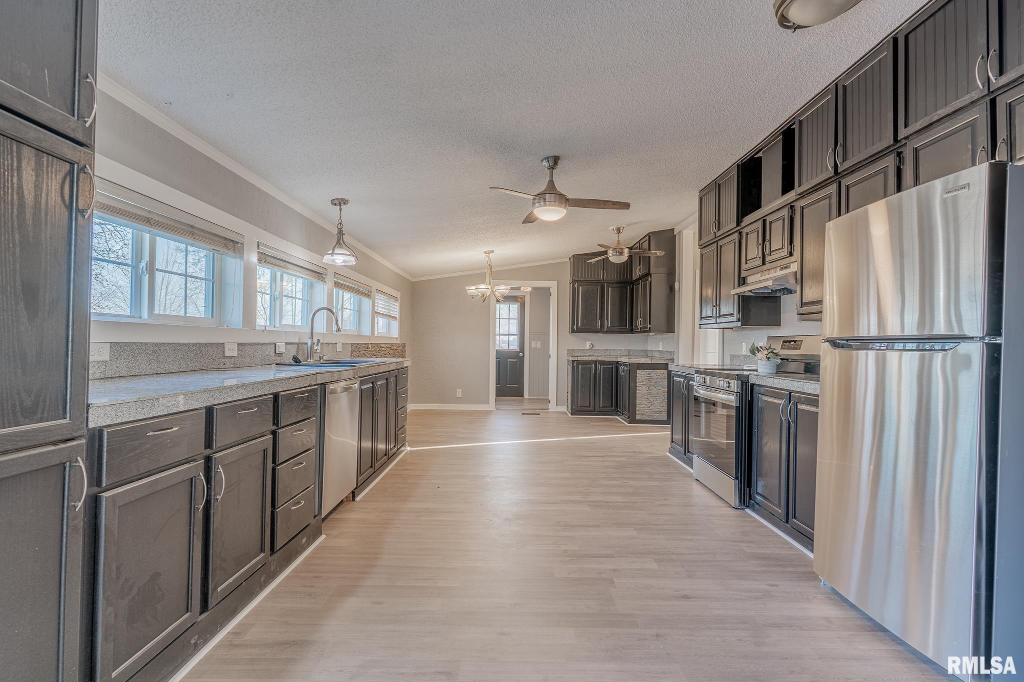 1987 Charleston Road Salem, IL 62881 - Photo 20 of 39