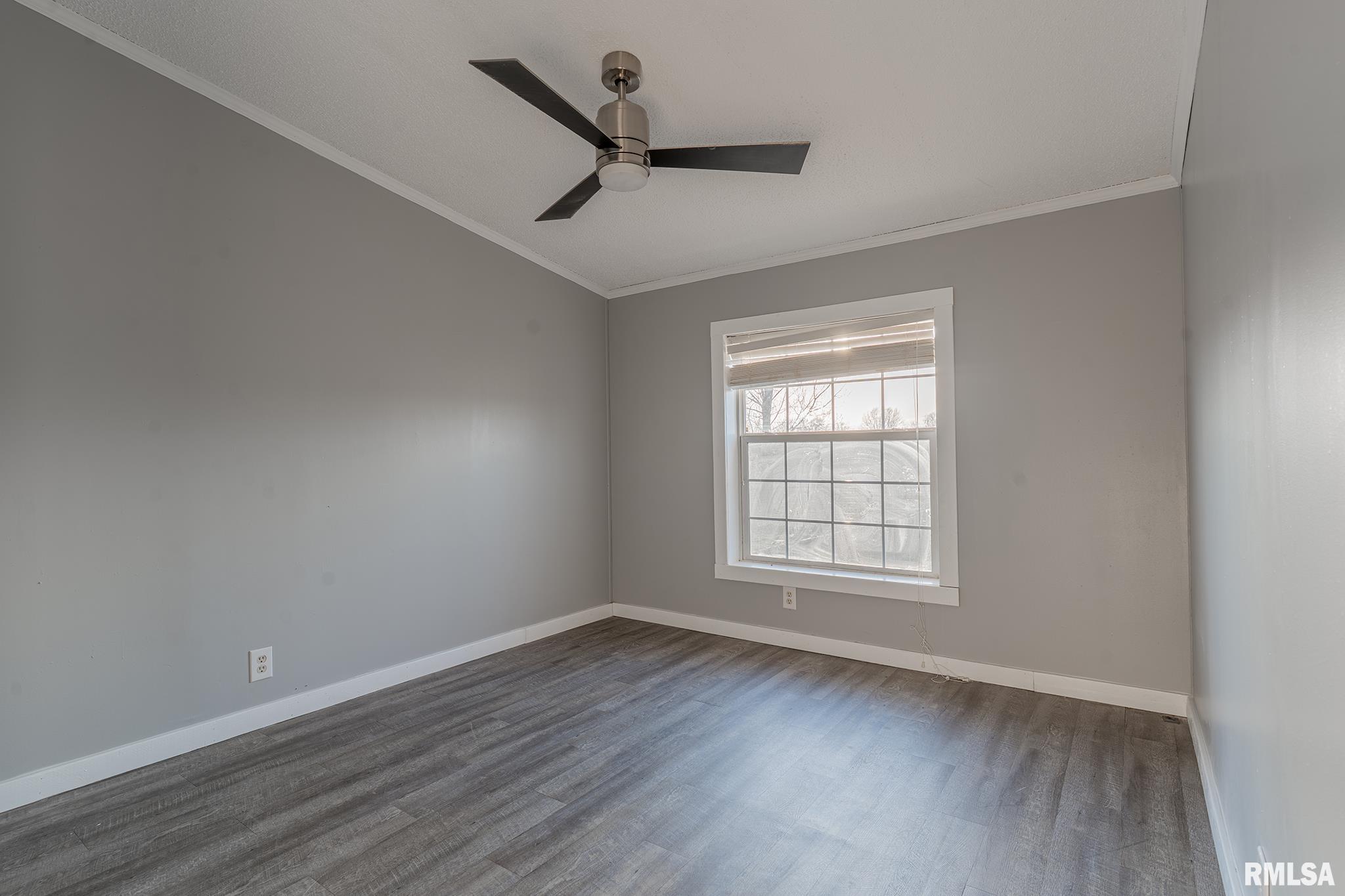 1987 Charleston Road Salem, IL 62881 - Photo 27 of 39