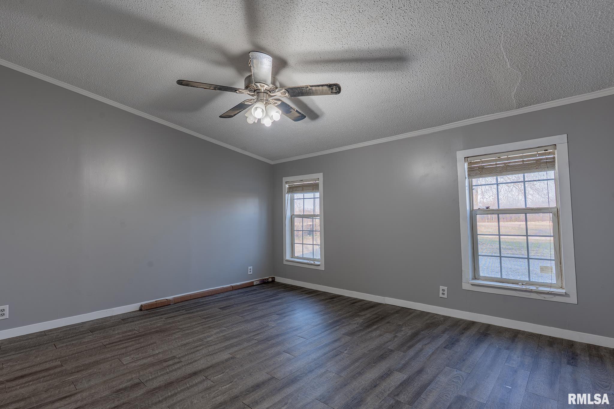 1987 Charleston Road Salem, IL 62881 - Photo 33 of 39