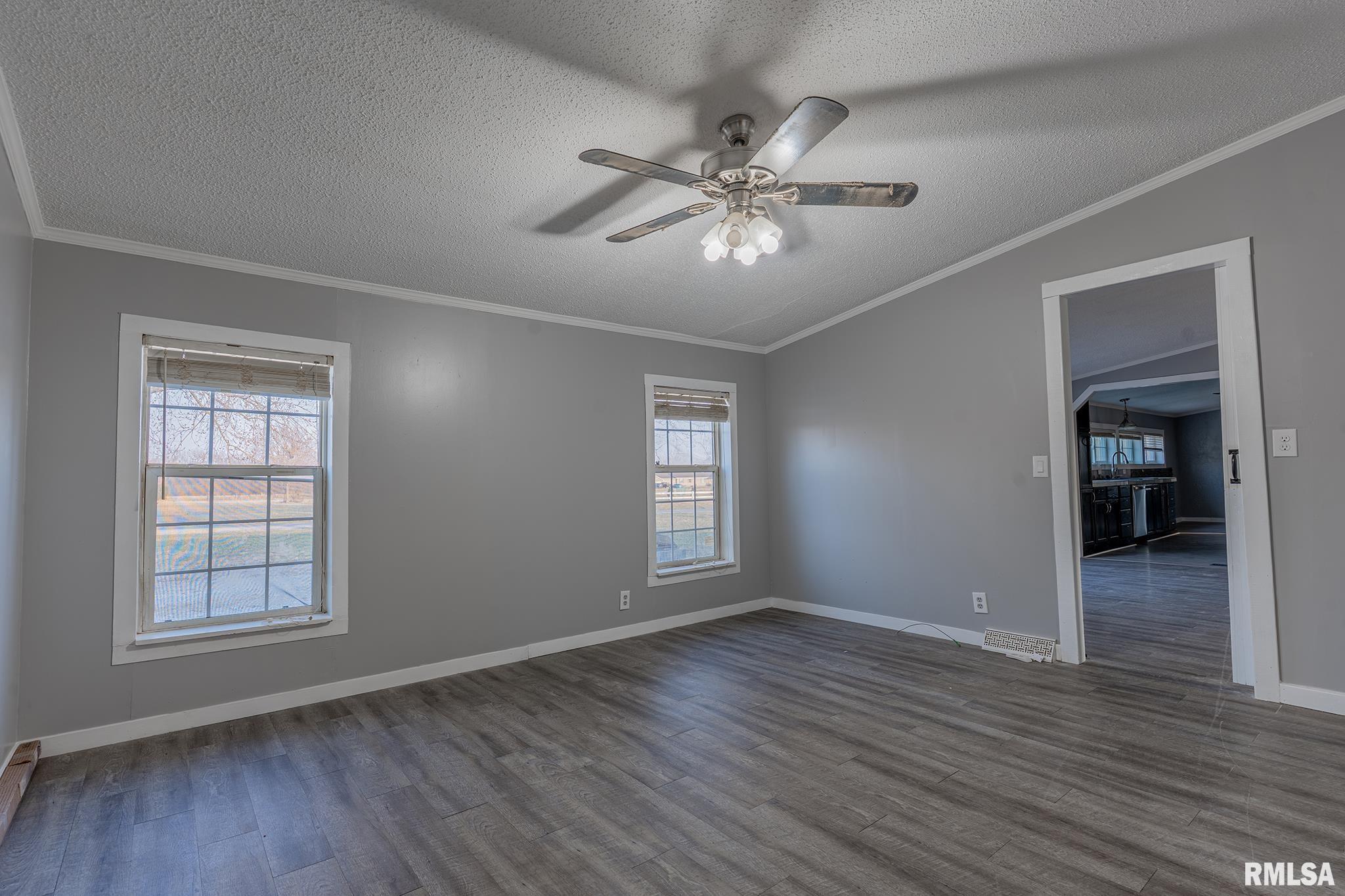 1987 Charleston Road Salem, IL 62881 - Photo 34 of 39