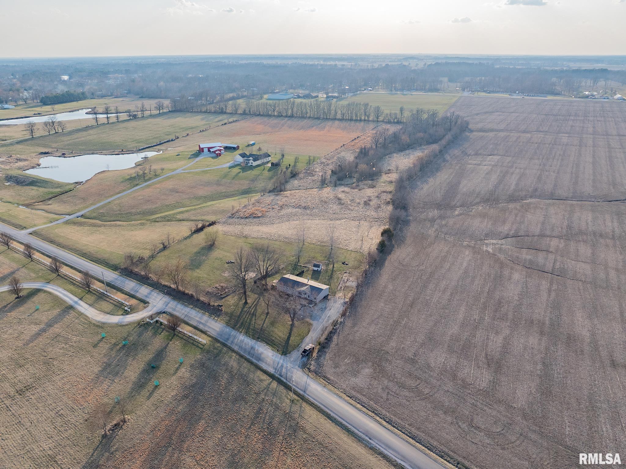 1987 Charleston Road Salem, IL 62881 - Photo 5 of 39