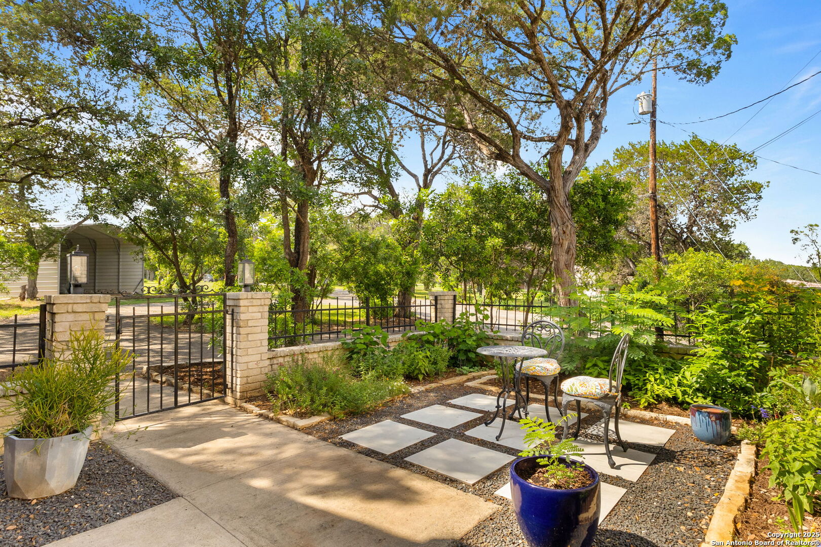 835 Fredericksburg Road New Braunfels, TX 78130 - Photo 6 of 56 a view of a backyard with sitting area