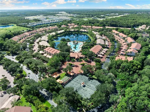 $329,000 | 2325 Hidden Lake Drive, Unit 3809, Naples, FL 34112
