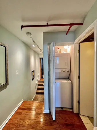 $2,650 | 1834 Ridge Avenue, Unit 101, Evanston, IL 60201