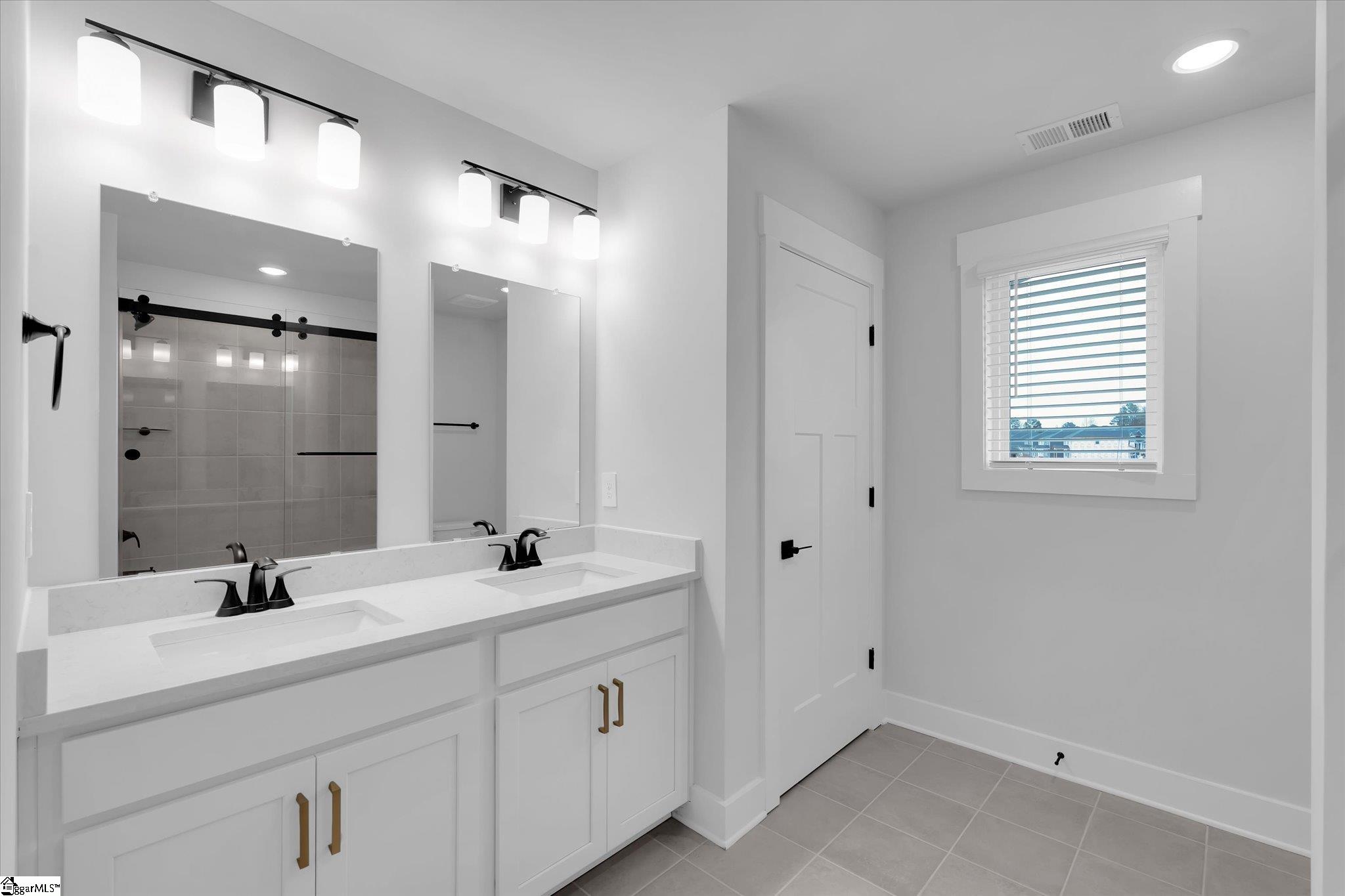 148 Cedar Shls Way Piedmont, SC 29673 - Photo 8 of 48