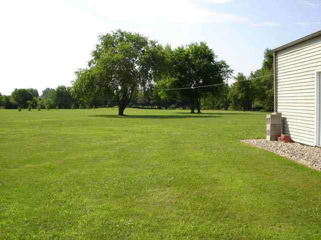 2019 East 8 Square Road Warsaw, IN 46582 - Photo 9 of 25