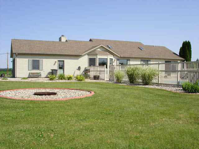 2019 East 8 Square Road Warsaw, IN 46582 - Photo 10 of 25