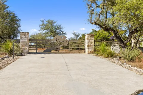 $8,900,000 | 3550 Bell Springs Road, Dripping Springs, TX 78620