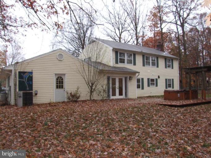 8901 Boxford Court Laurel, MD 20708 - Photo 18 of 19 Exterior (Rear)
