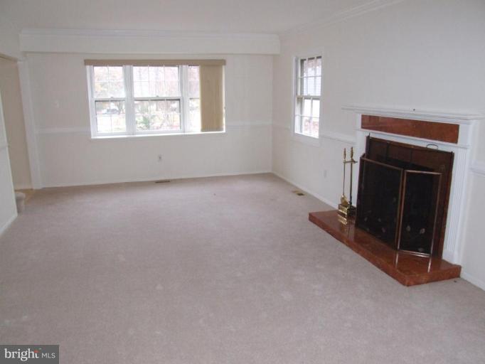 8901 Boxford Court Laurel, MD 20708 - Photo 6 of 19 Living Room #2