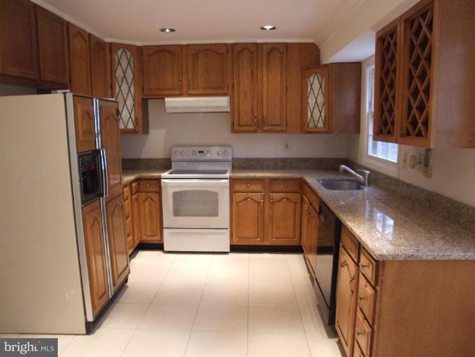 8901 Boxford Court Laurel, MD 20708 - Photo 8 of 19 Kitchen #2