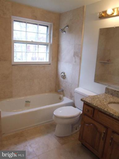 8901 Boxford Court Laurel, MD 20708 - Photo 10 of 19 Bath #1