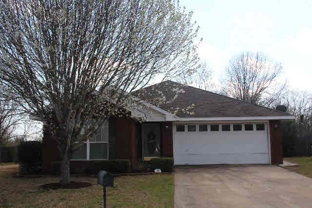 2690 Hampton Park Circle Foley, AL 36535 - Photo 1 of 1