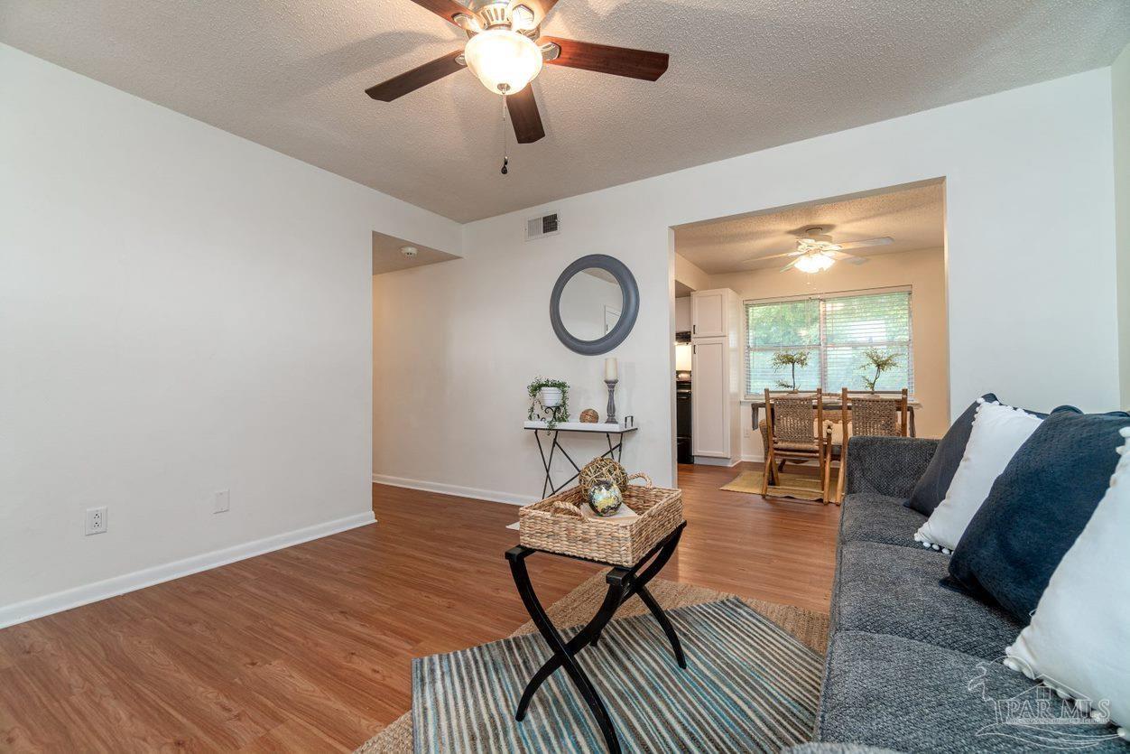 7466 Woodside Road Pensacola, FL 32526 - Photo 5 of 32 Gallery Image 5