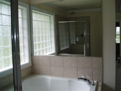 3495 Huntertown Road Versailles, KY 40383 - Photo 13 of 20 Jacuzzi Tub and Separate Shower . Lots o
