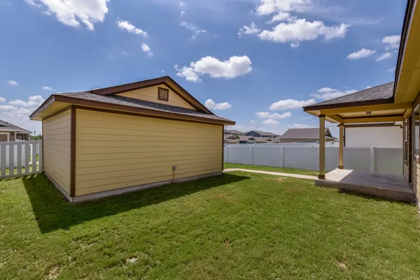 $2,200 | 18401 Friendship Hill Drive, Pflugerville, TX 78660