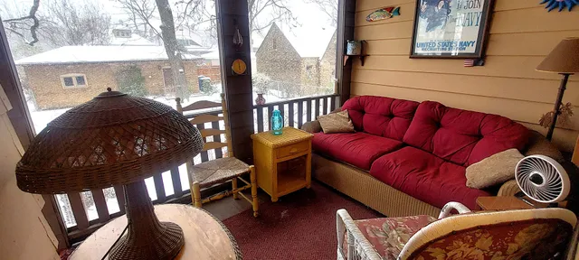 $519,000 | 10101 South Hoyne Avenue, Chicago, IL 60643