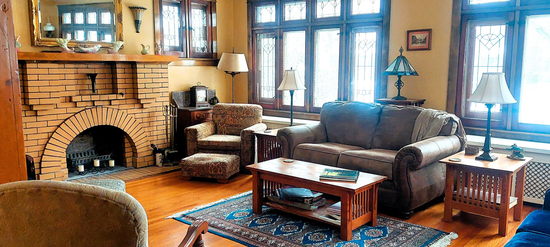 10101 South Hoyne Avenue Chicago, IL 60643 - Photo 4 of 22 a living room with furniture and a fireplace