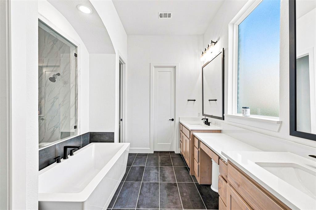 15561 Songbird Street Frisco, TX 75035 - Photo 12 of 40 Gallery Image 12