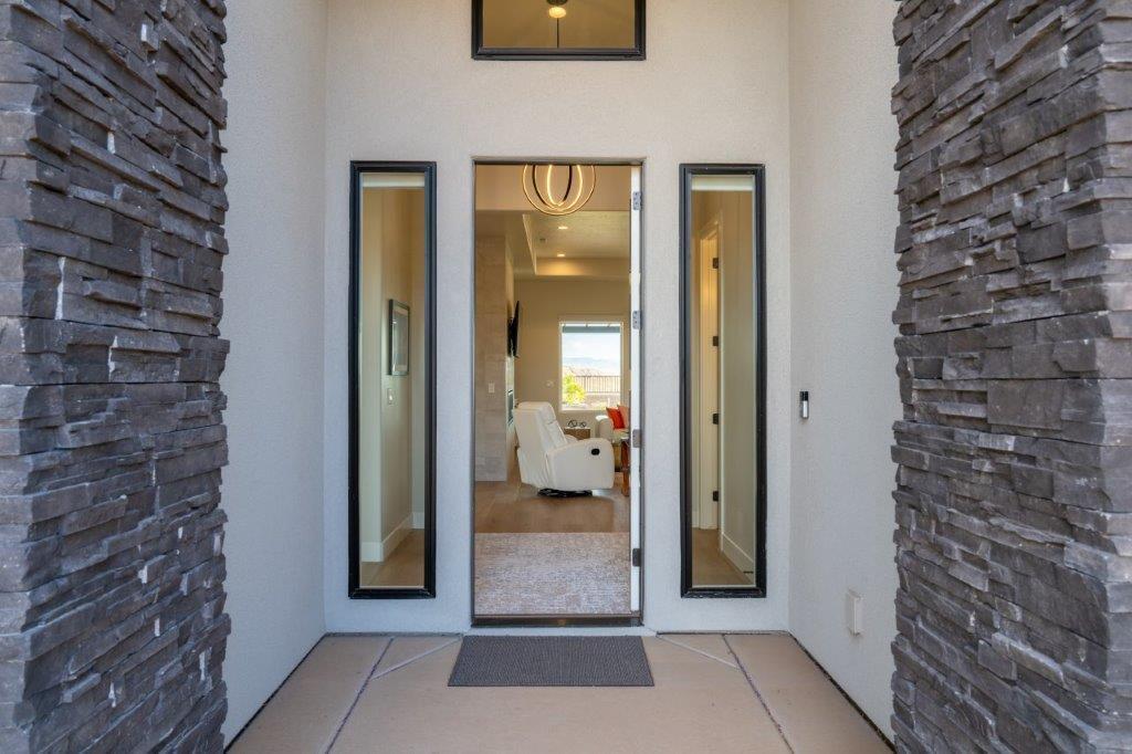 16 Tabletop Street Washington, UT 84780 - Photo 3 of 43 Tabletop 29
