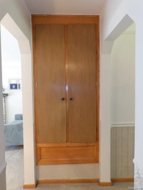 19226 Champaign Road Allen Park, MI 48101 - Photo 43 of 78 42. BUILT-IN CHINA CABINET!