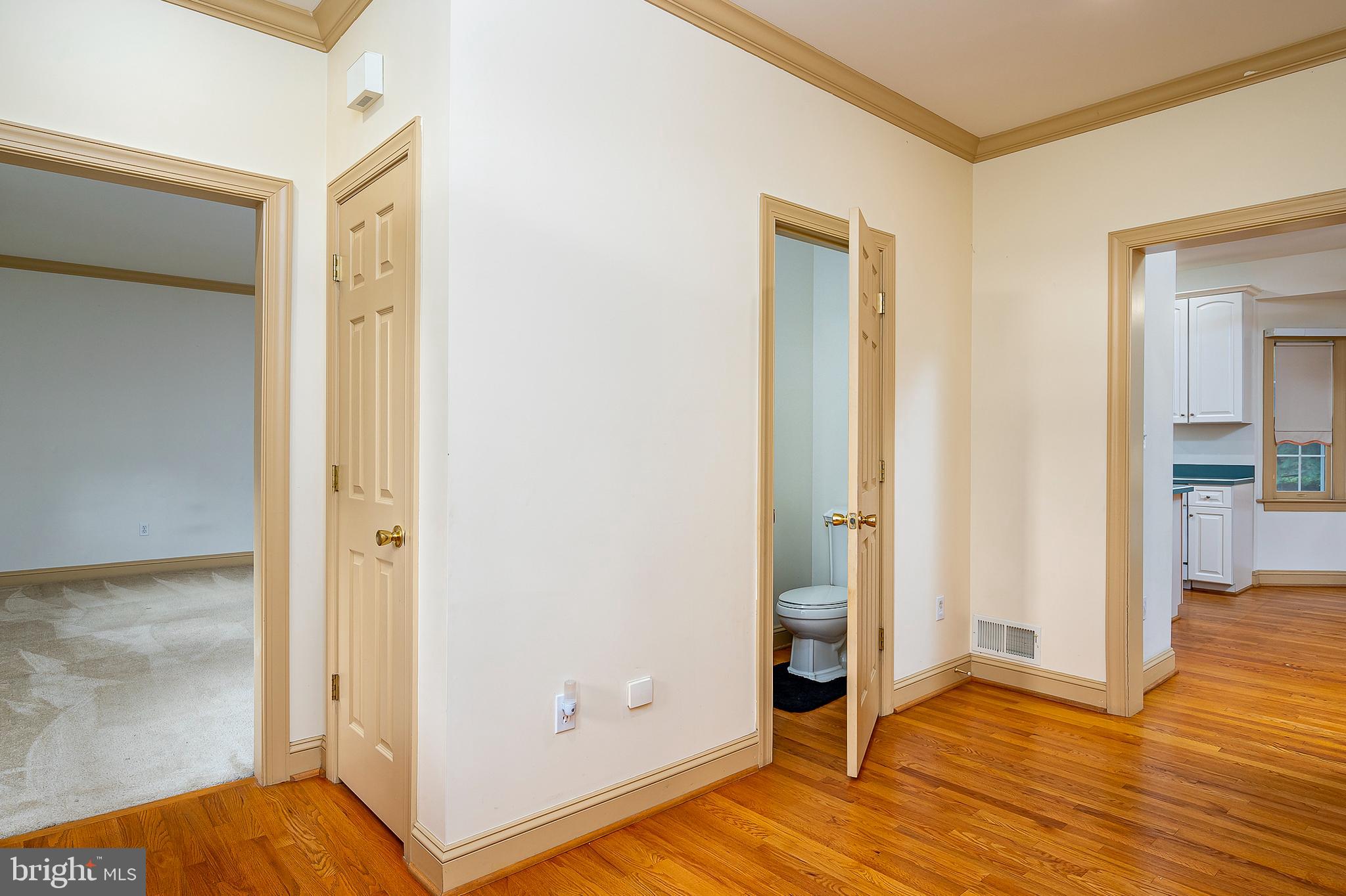 5311 Kerger Road Ellicott City, MD 21043 - Photo 5 of 40 Foyer