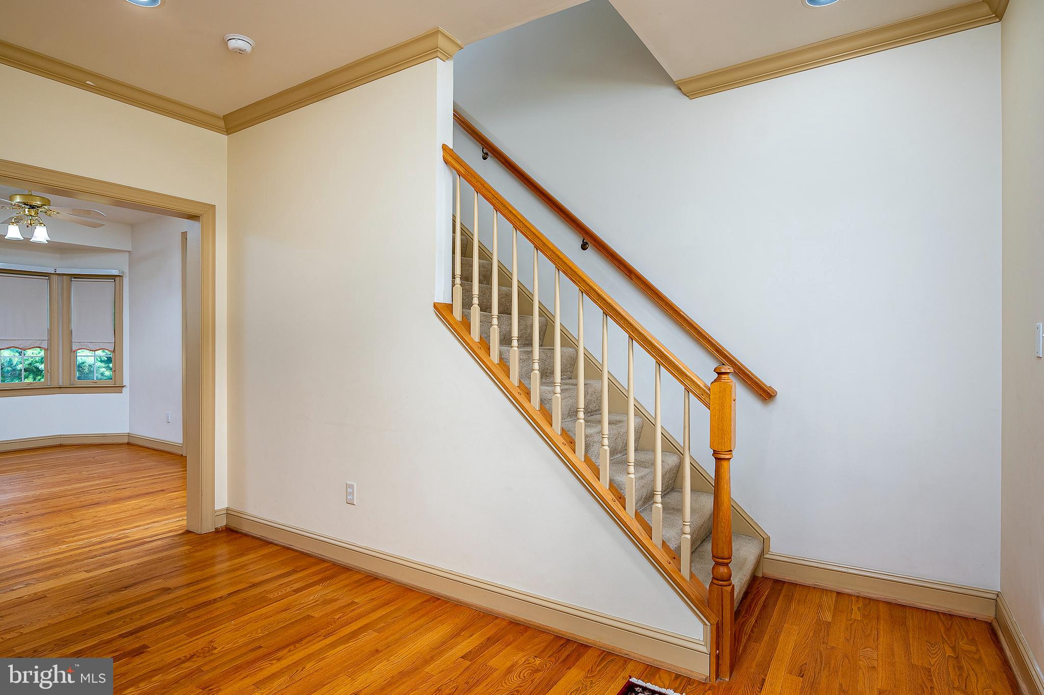 5311 Kerger Road Ellicott City, MD 21043 - Photo 6 of 40 Foyer