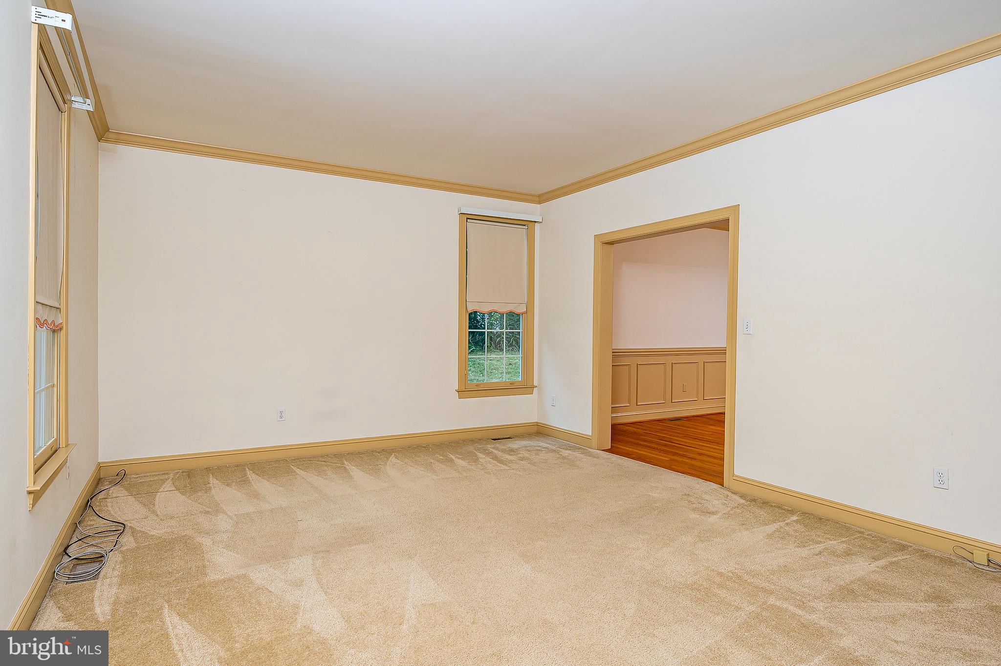 5311 Kerger Road Ellicott City, MD 21043 - Photo 9 of 40 Living Room