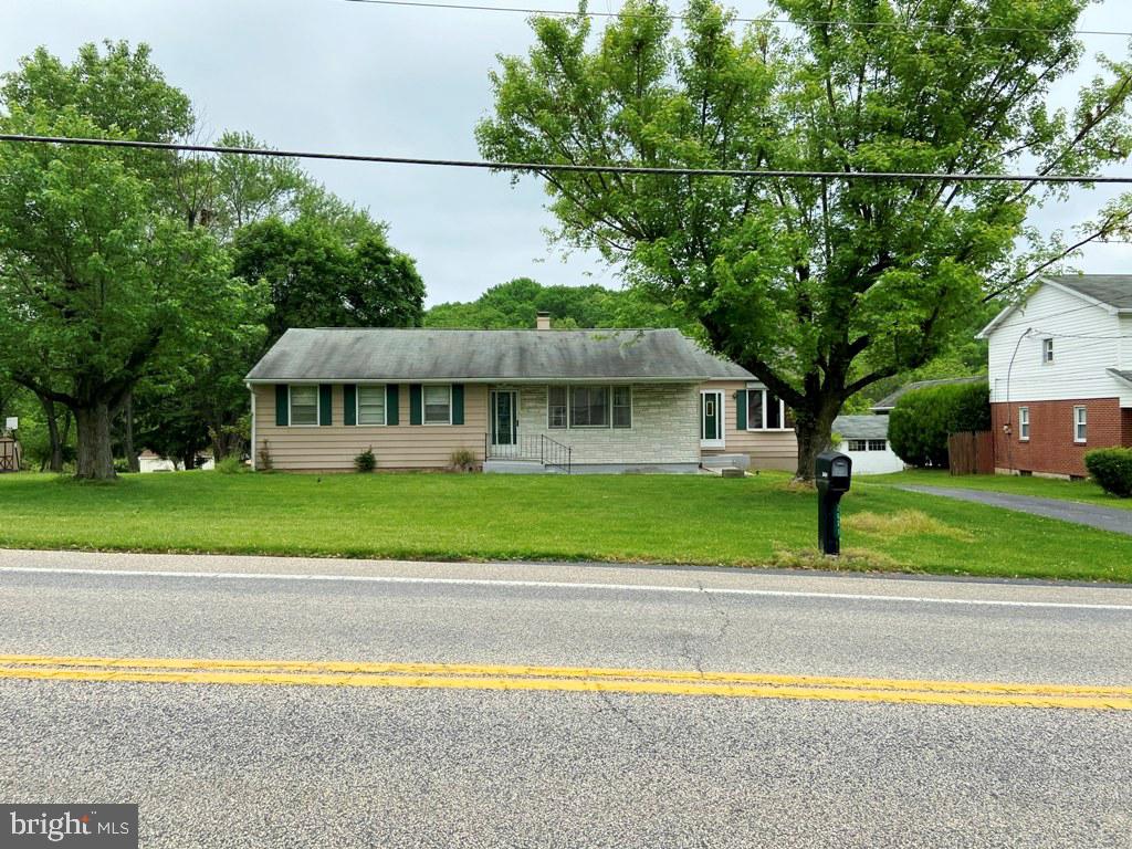 2631 Spring Road Carlisle, PA 17013 - Photo 1 of 23 Gallery Image 1