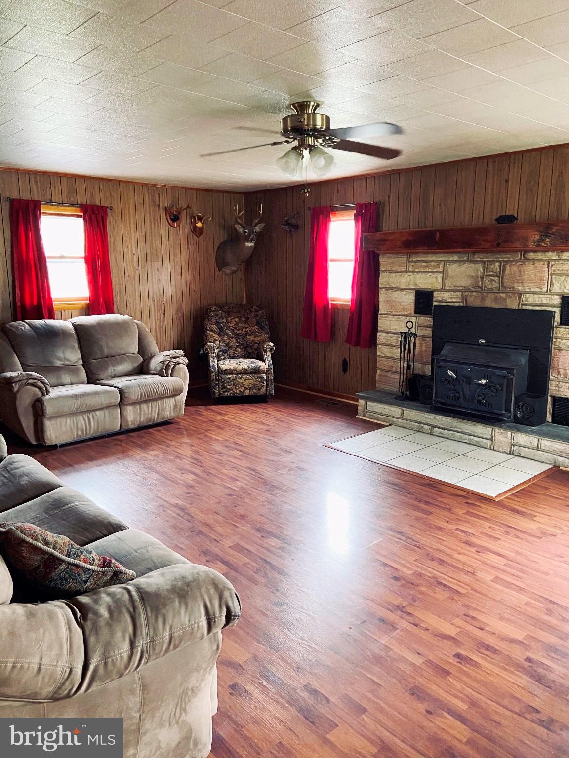 2631 Spring Road Carlisle, PA 17013 - Photo 3 of 23 Gallery Image 3