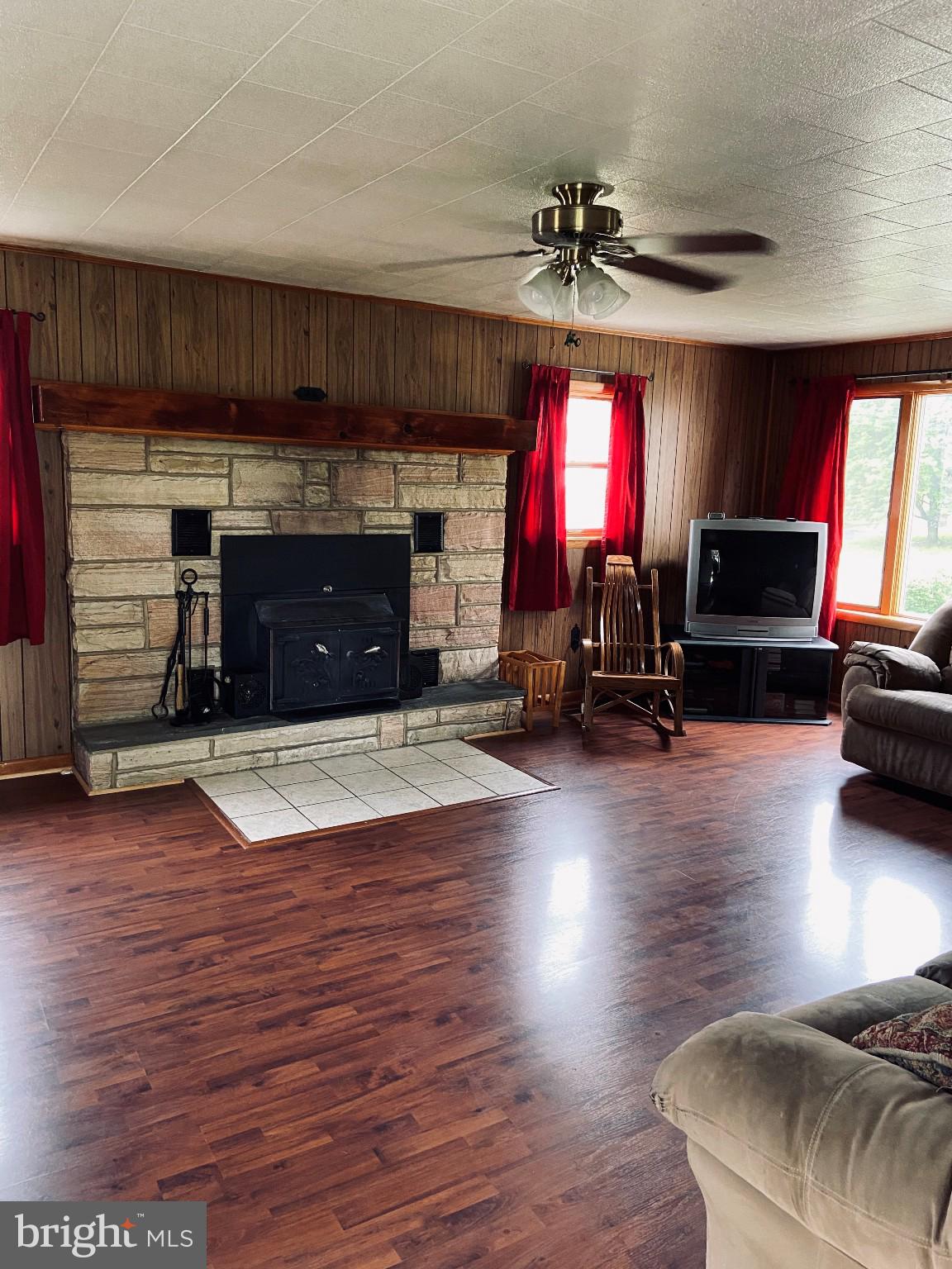 2631 Spring Road Carlisle, PA 17013 - Photo 5 of 23 Gallery Image 5