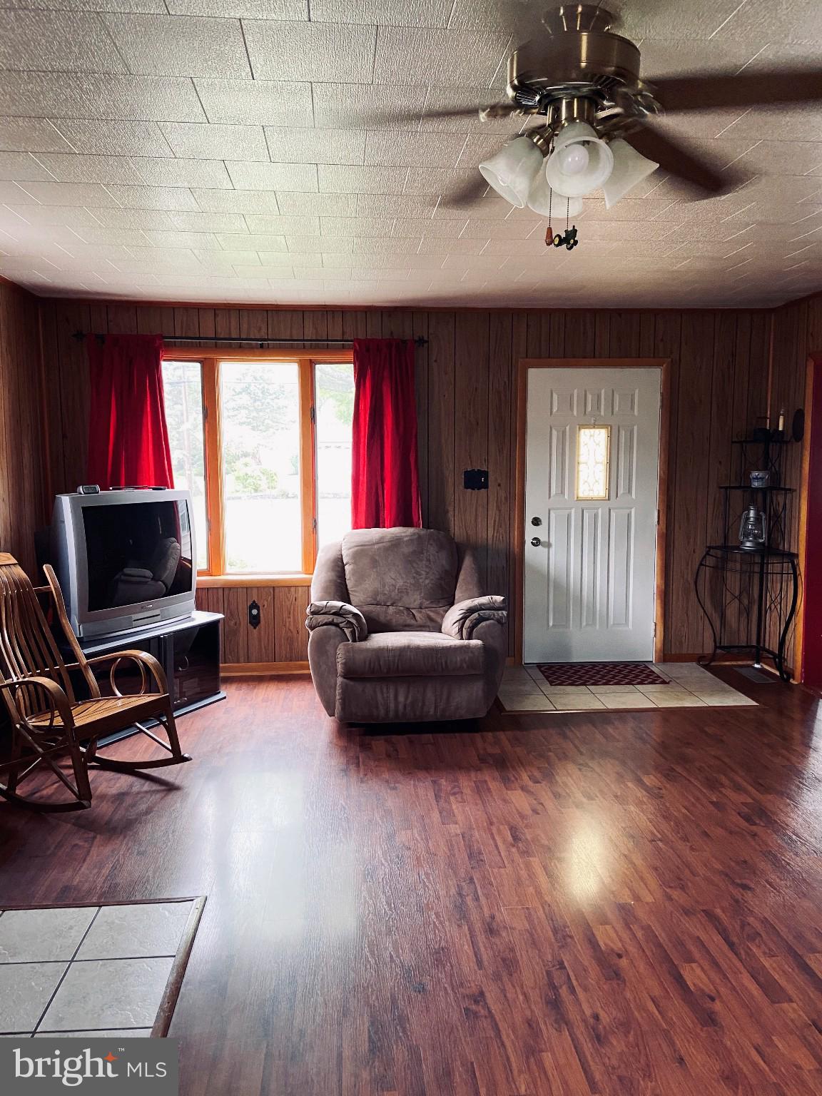 2631 Spring Road Carlisle, PA 17013 - Photo 6 of 23 Gallery Image 6