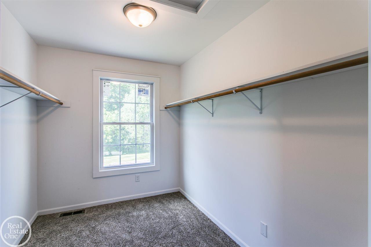 12203 Dunn Road Memphis, MI 48041 - Photo 27 of 34 31321624-28.JPG